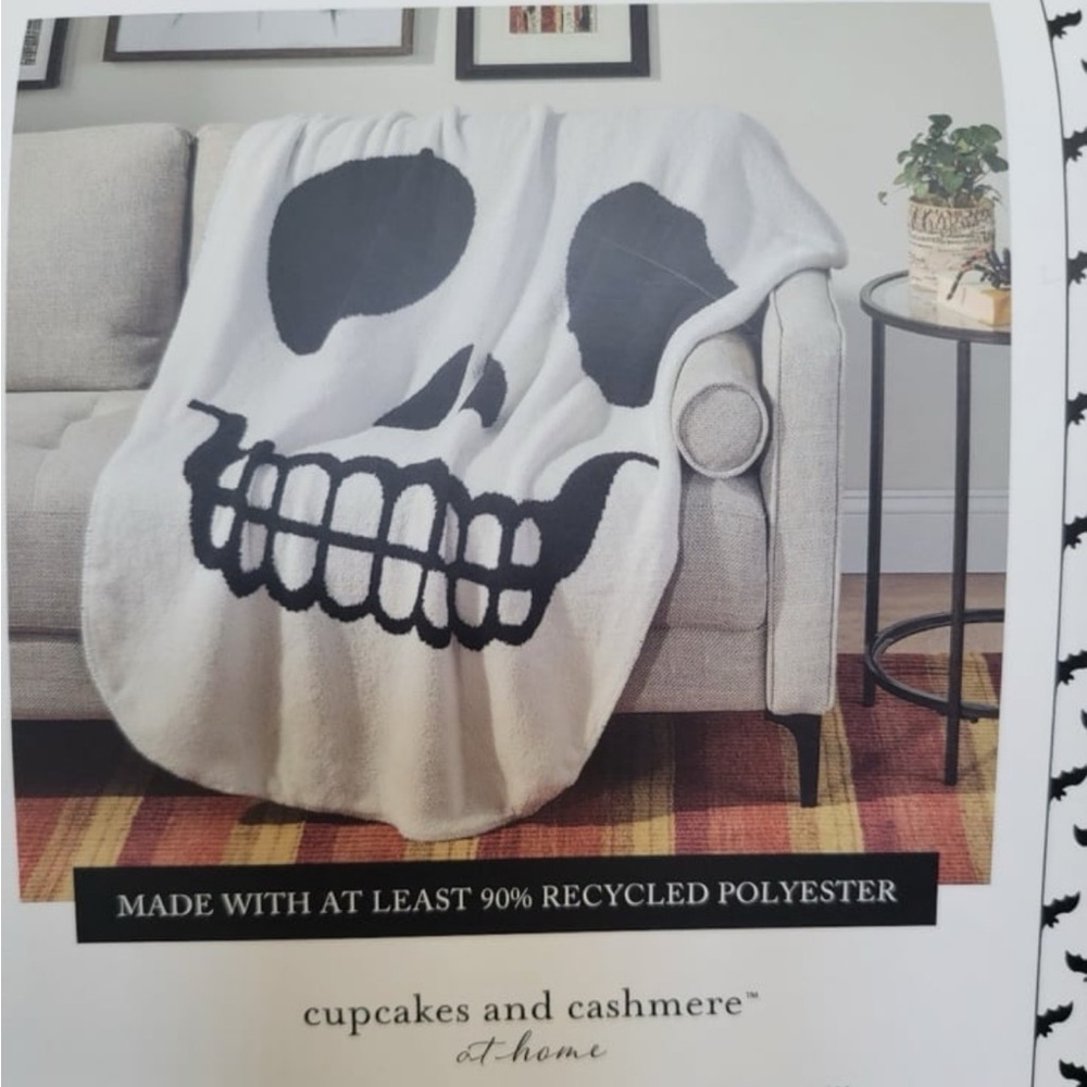 cupcakes & cashmere Black and White Skull Throw Blanket